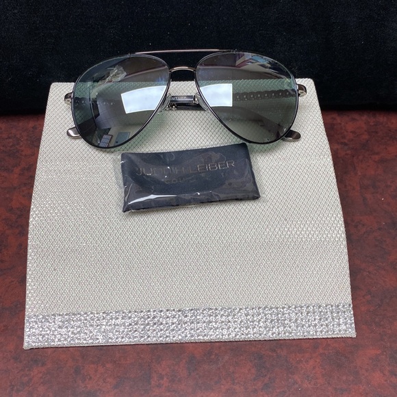 Judith Lieber Couture MadeinItaly Crystal Top Bottom Frames Oversized Aviators - Picture 8 of 16